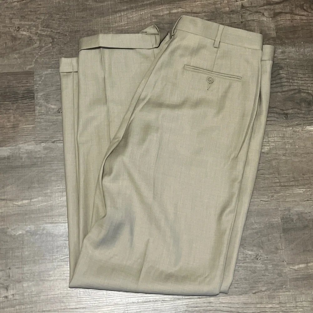 NWT J. Ferrar Men's Light Beige Flat Front Dress Slacks